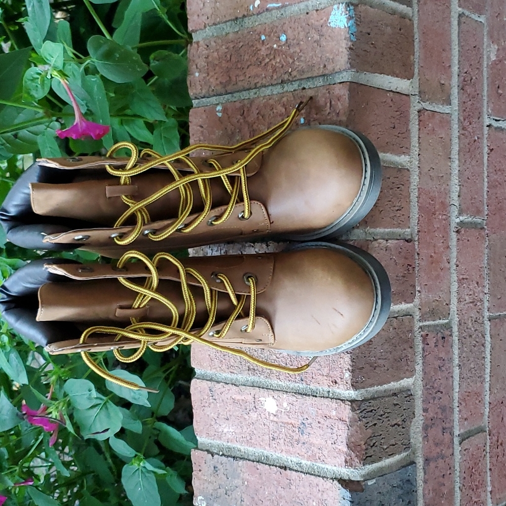 Dirty Laundry stacked heel booties - Picture 5 of 11